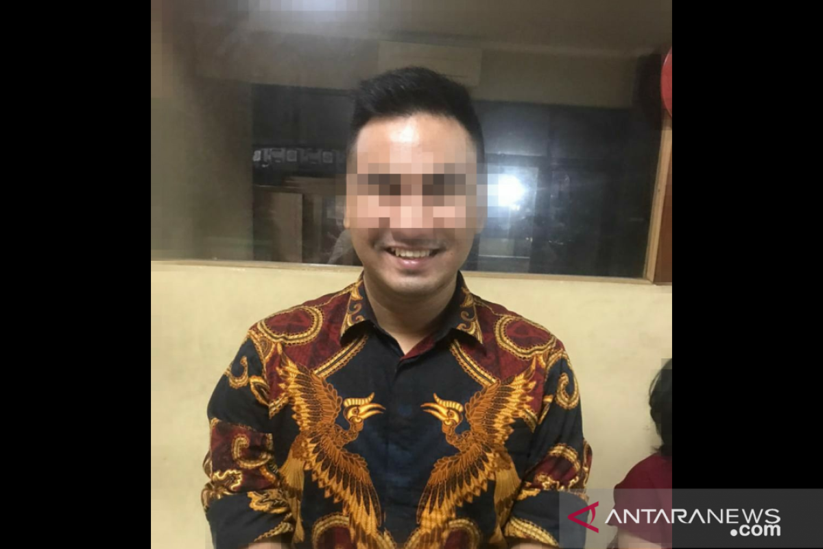 Pemuda necis ini rampas HP polisi karena tak terima ditilang