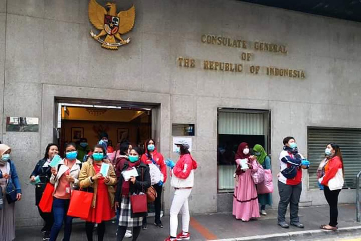 PMI NTT di Hong Kong minta dikirimkan masker