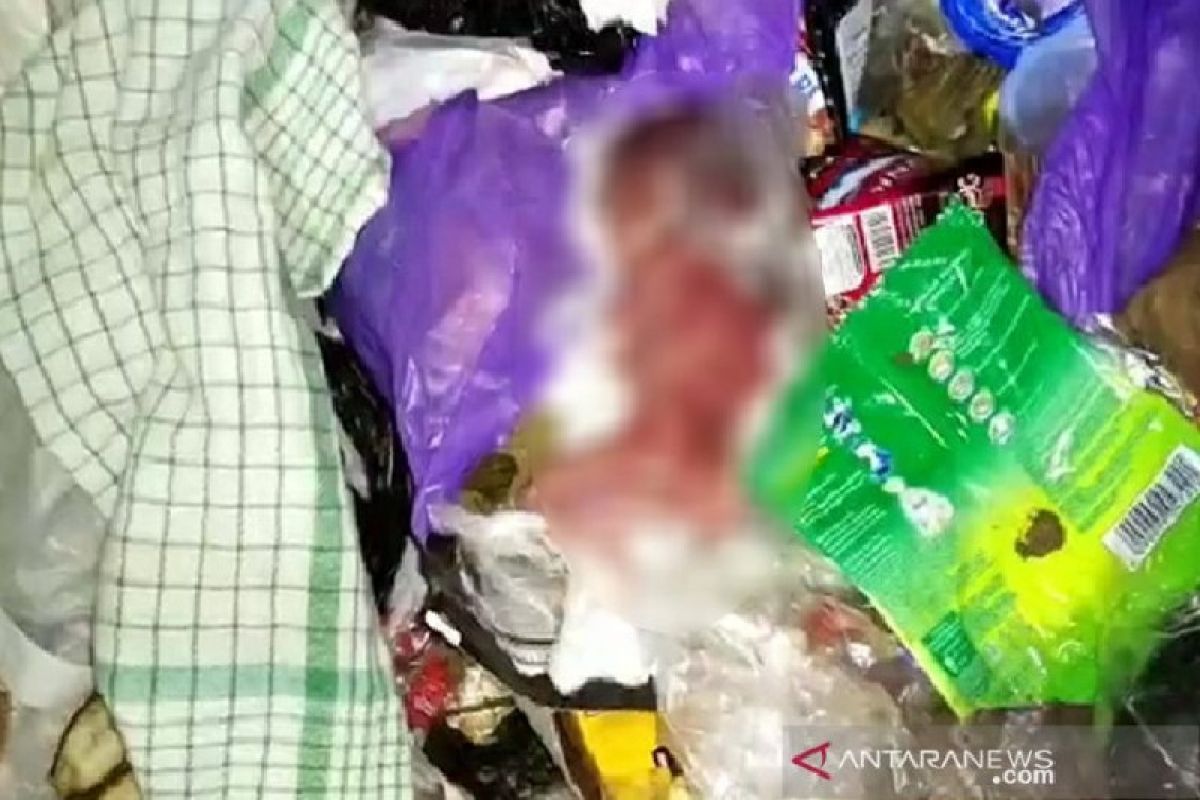 Geger ada orok bayi di tempat pembuangan sampah