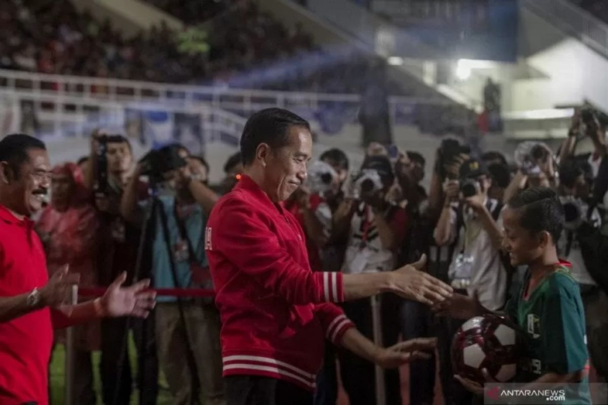 Presiden resmikan Stadion Manahan Solo