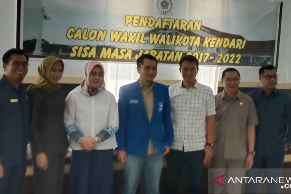 Siska Karina pendaftar pertama calon Wakil Wali Kota Kendari