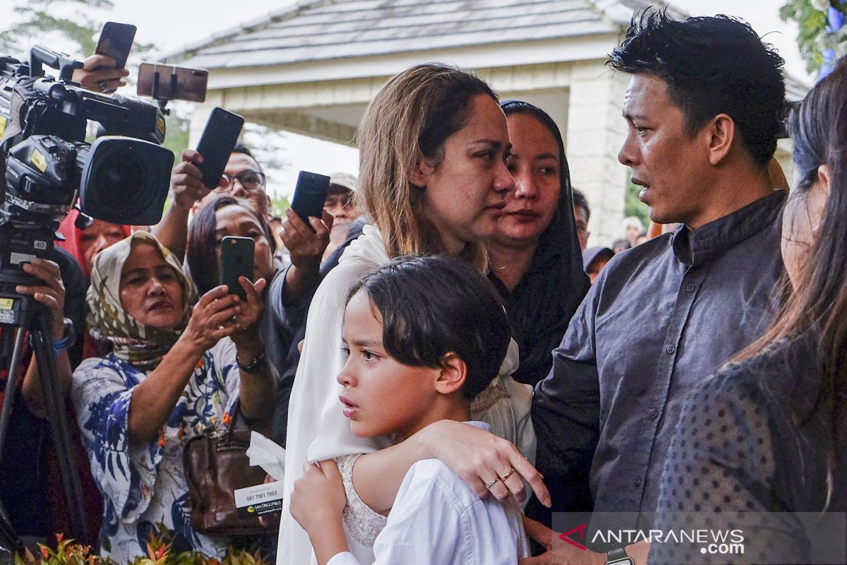 Doa Ariel "Noah" untuk Bunga Citra Lestari