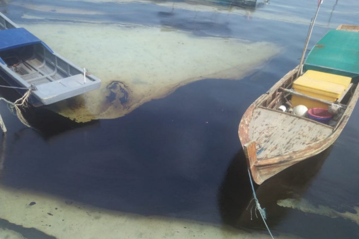 Limbah minyak hitam di Pantai Bintan, nelayan dan masyarakat mengeluh