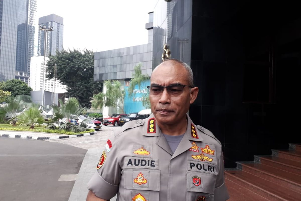 Polisi sebut bahwa depresi Lucinta Luna adalah alasan klasik