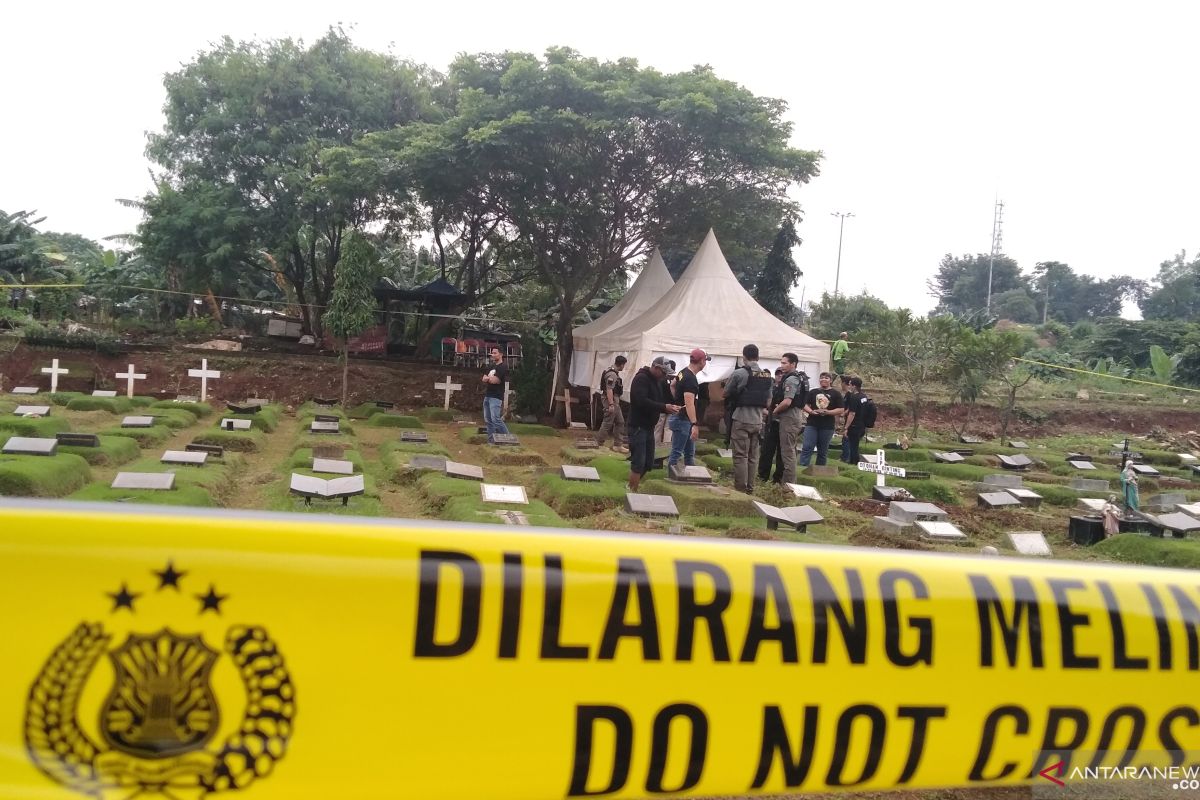 Makam putri Karen "Idol" dibongkar hari ini untuk autopsi