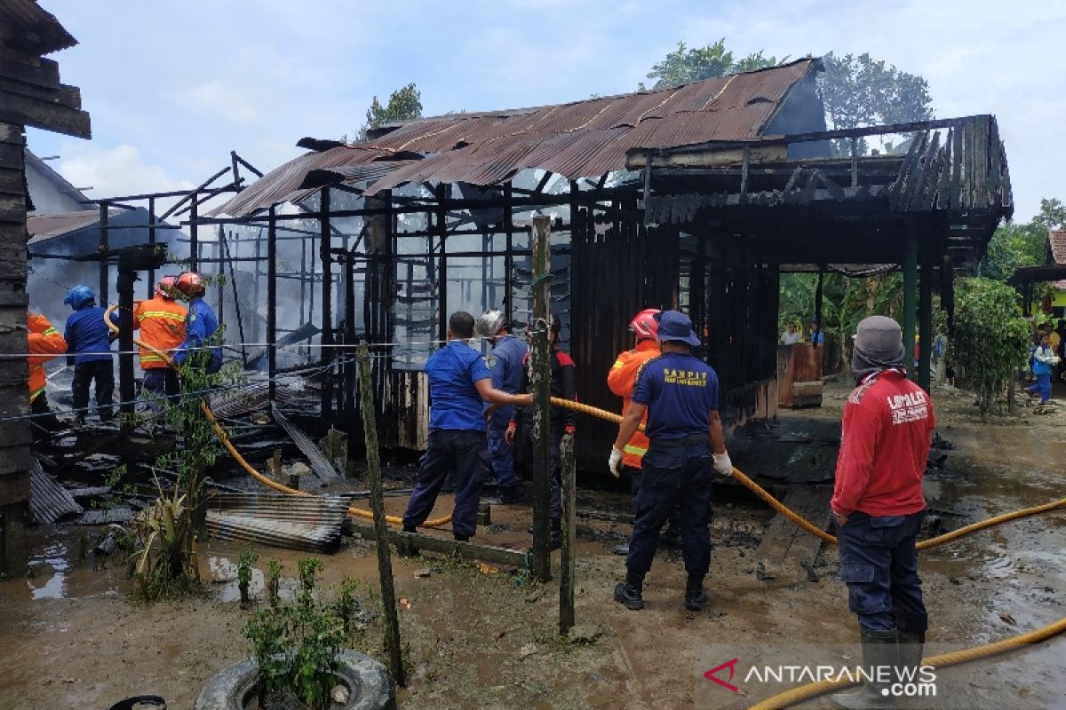 Kebakaran hanguskan sebuah rumah di Sampit