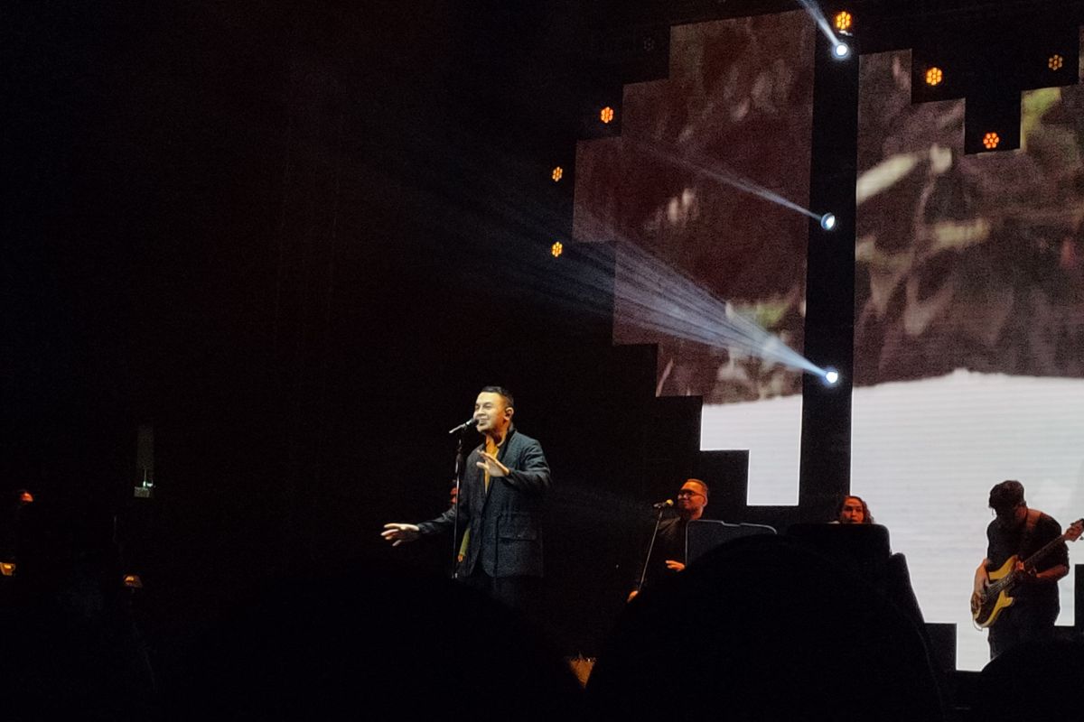 Tulus bawakan lagu pilihan fans di Love Fest 2020