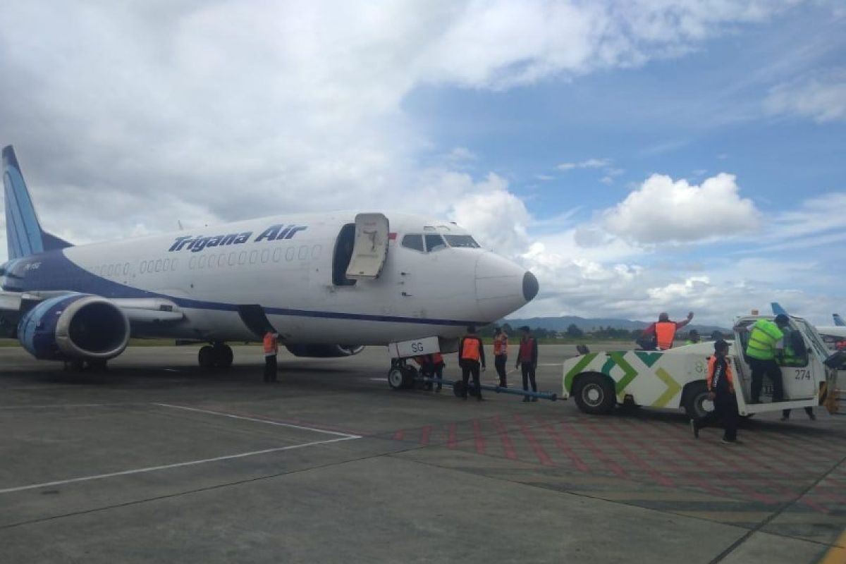 Pesawat cargo Trigana tergelincir di Bandara Sentani Jayapura