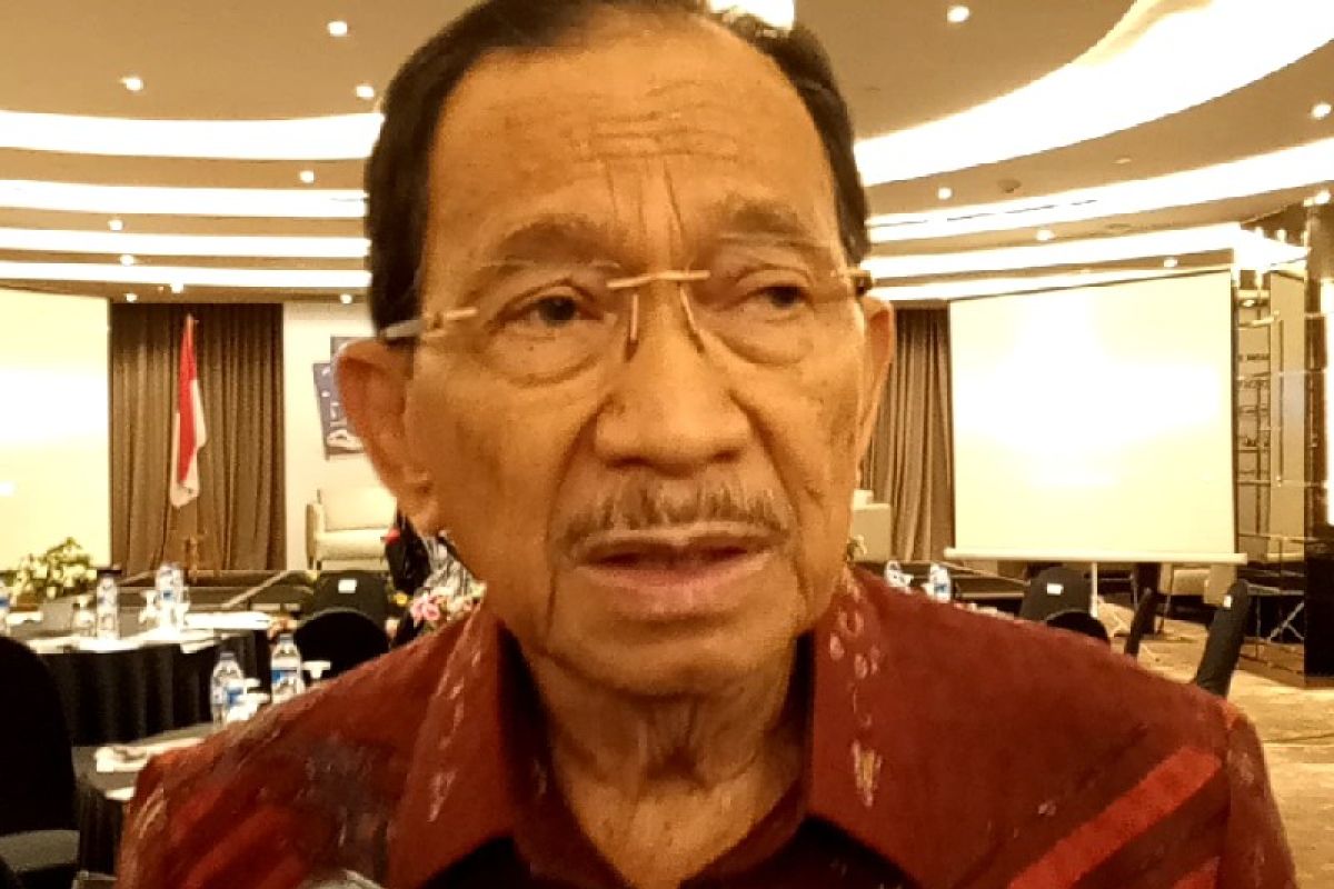 Tanri Abeng: Rencana Erick merger atau tutup BUMN tak sehat tepat