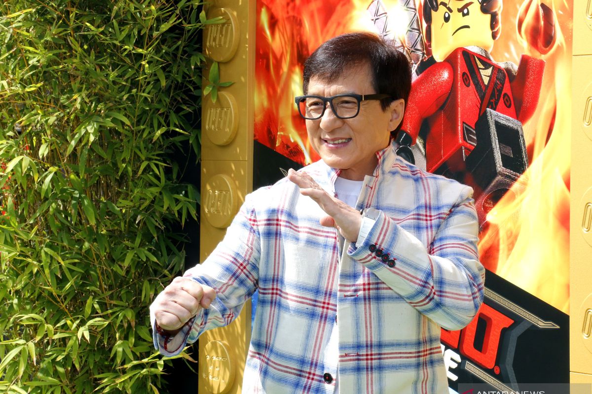 Jackie Chan dikabarkan terinfeksi virus corona, ini tanggapannya