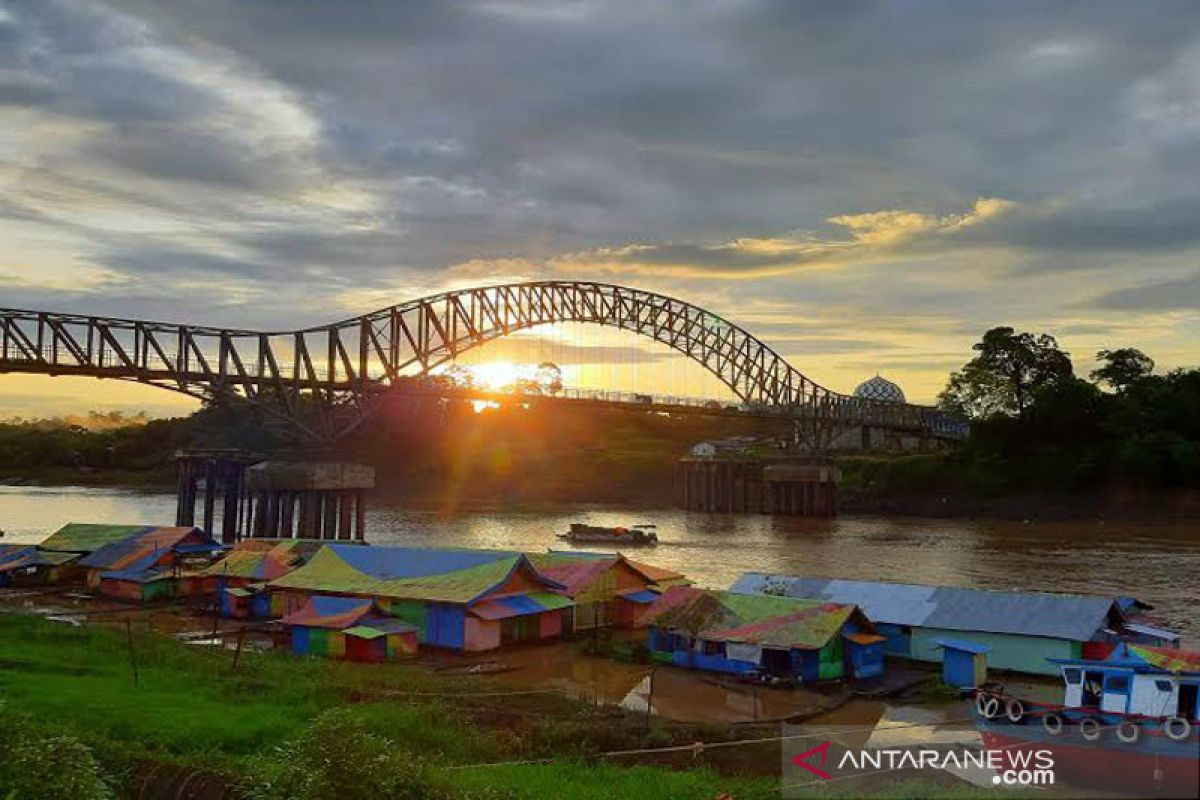 Pemkab rampungkan pembangunan jembatan Muara Teweh - Jingah