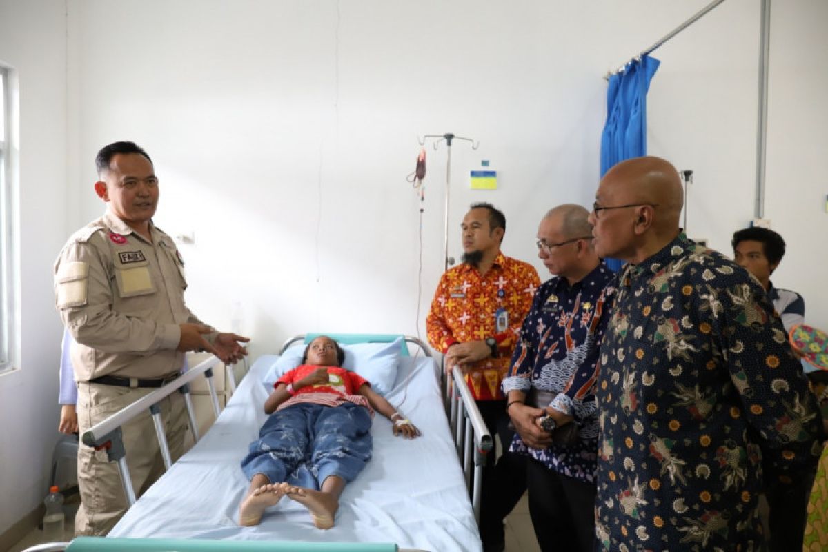 Fauzi kunjungi penyandang thalassemia di RSUD Pringsewu