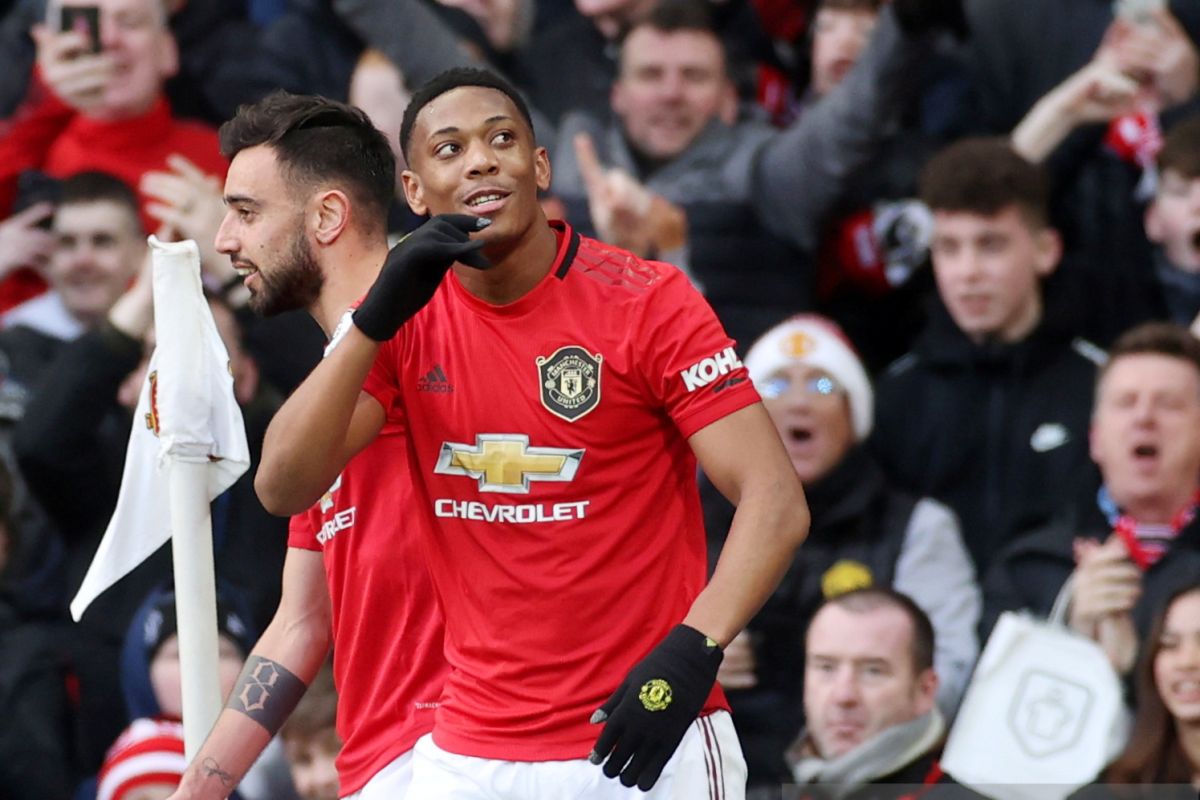 Trigol Martial bawa MU perbesar peluang tembus empat besar