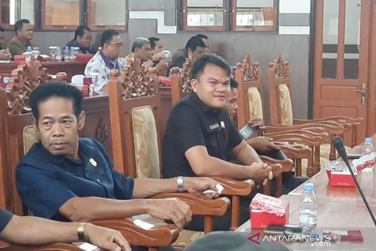 Tim penilai lomba desa Gumas diminta menilai secara objektif