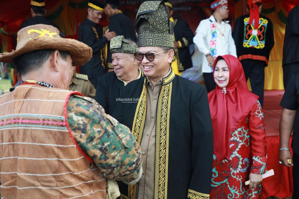 Masyarakat Adat Harus Cerdas Hadapi Tekanan Zaman