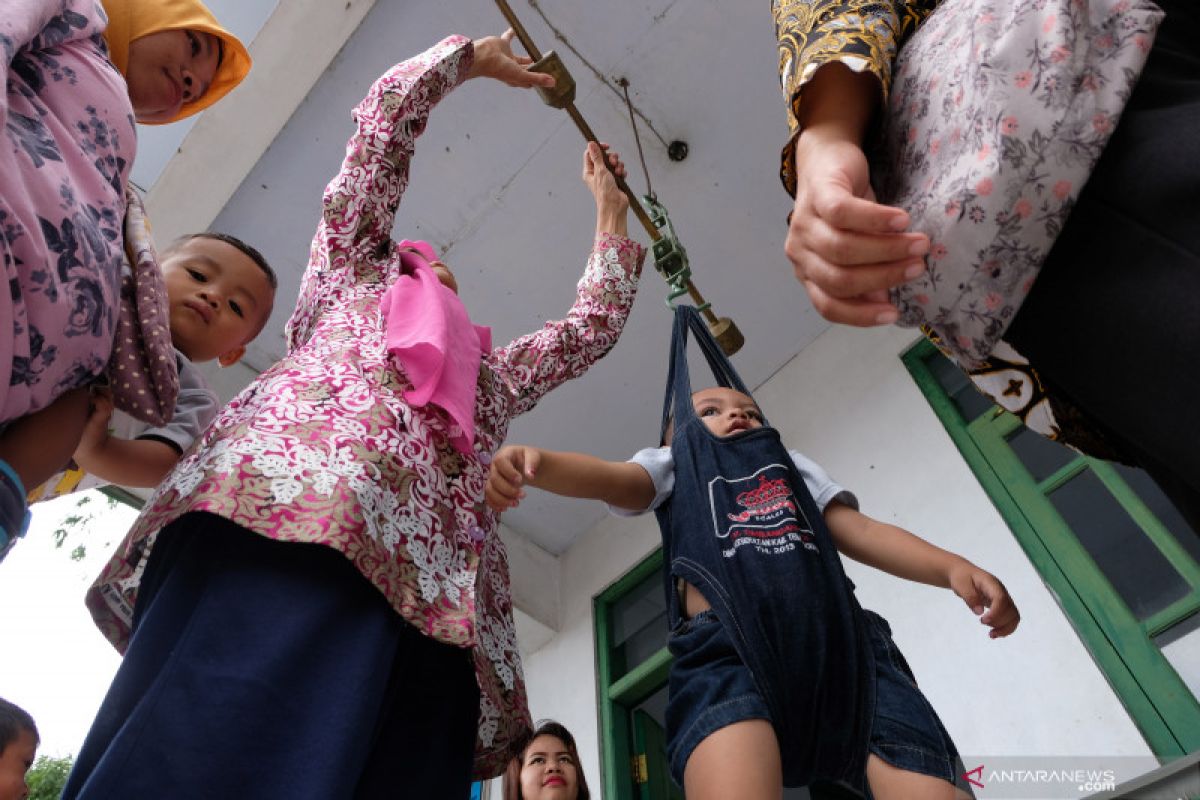 Memikirkan ulang budaya "ngidam" untuk memerangi stunting