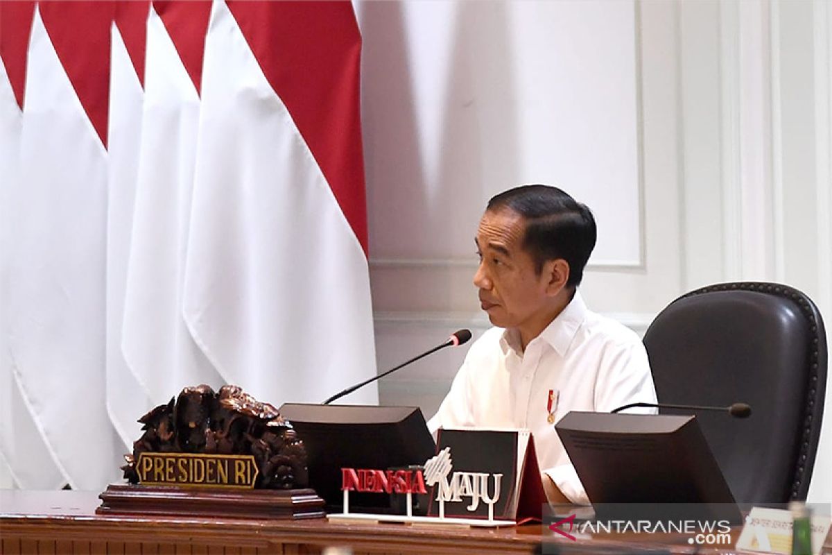 Presiden minta pengaman sosial secepatnya  diterapkan, lindungi pekerja informal