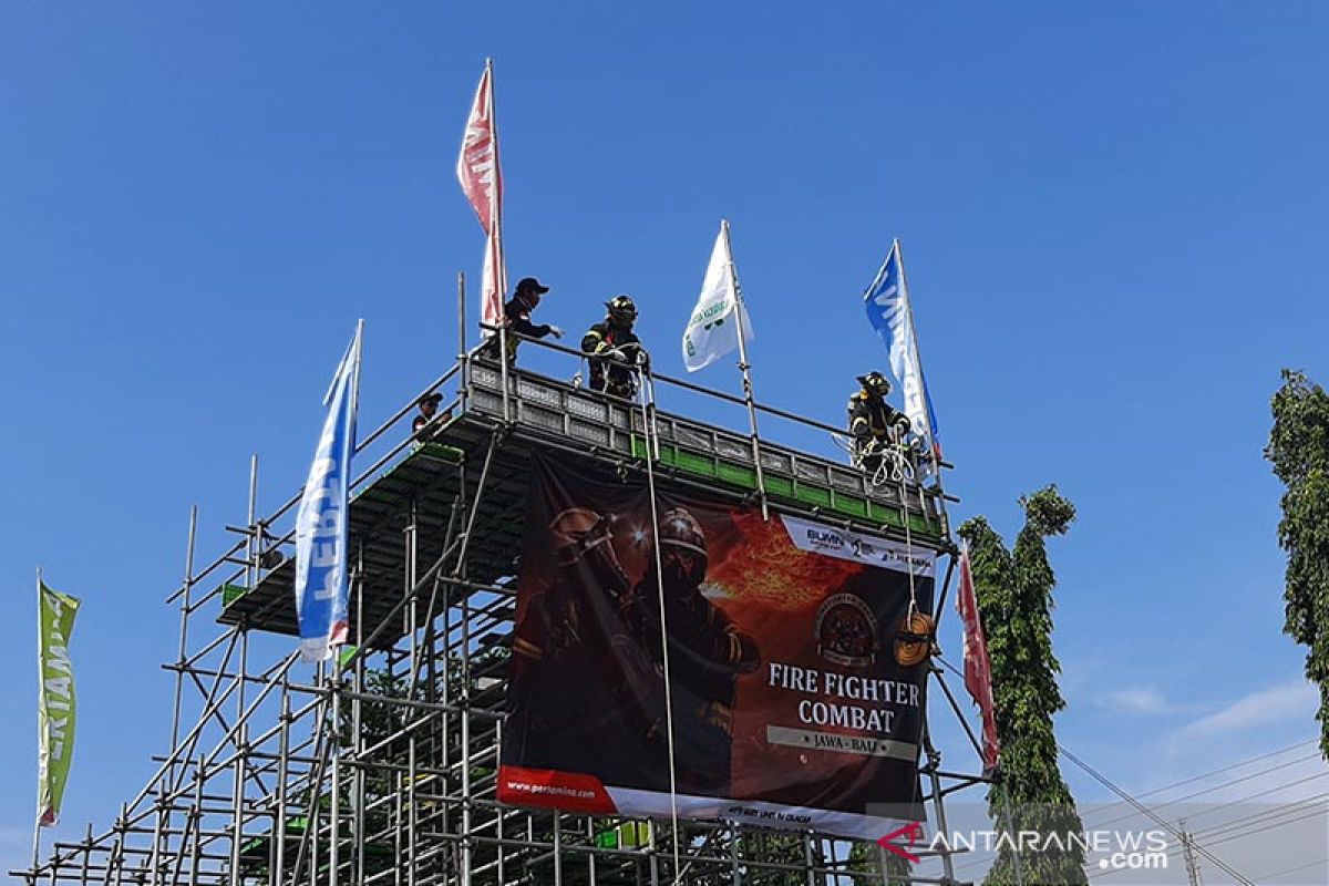 Regu Damkar se-Jawa dan Bali beradu  ketangkasan di Pertamina Cilacap