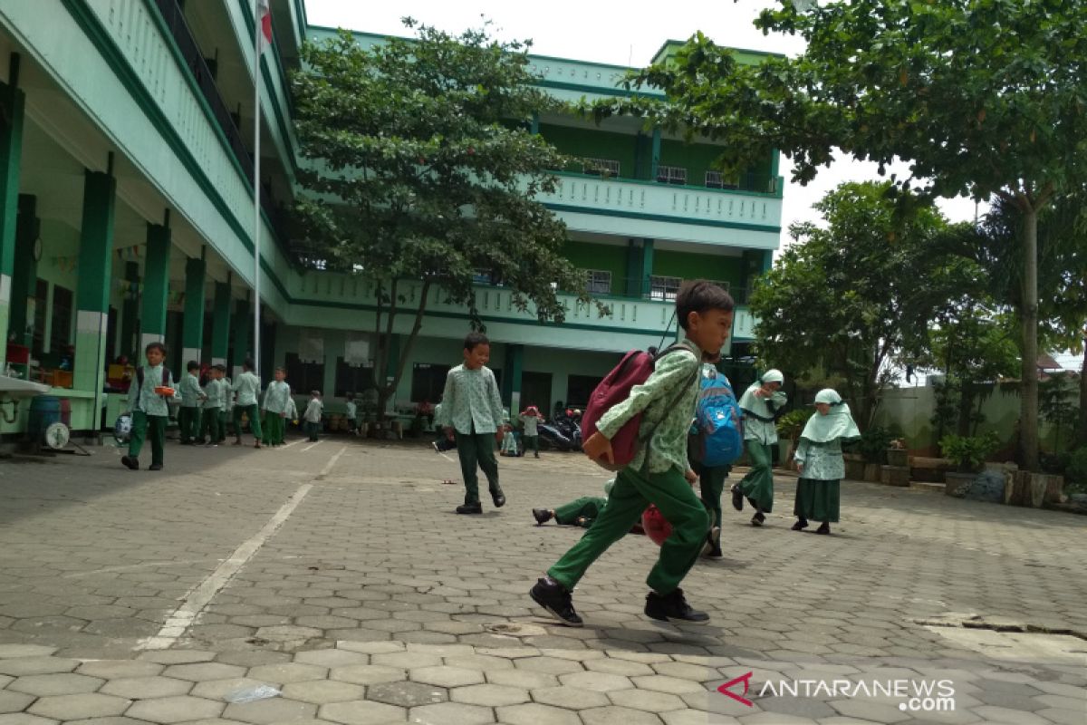 Semua sekolah di Kudus diliburkan dua pekan antisipasi COVID-19