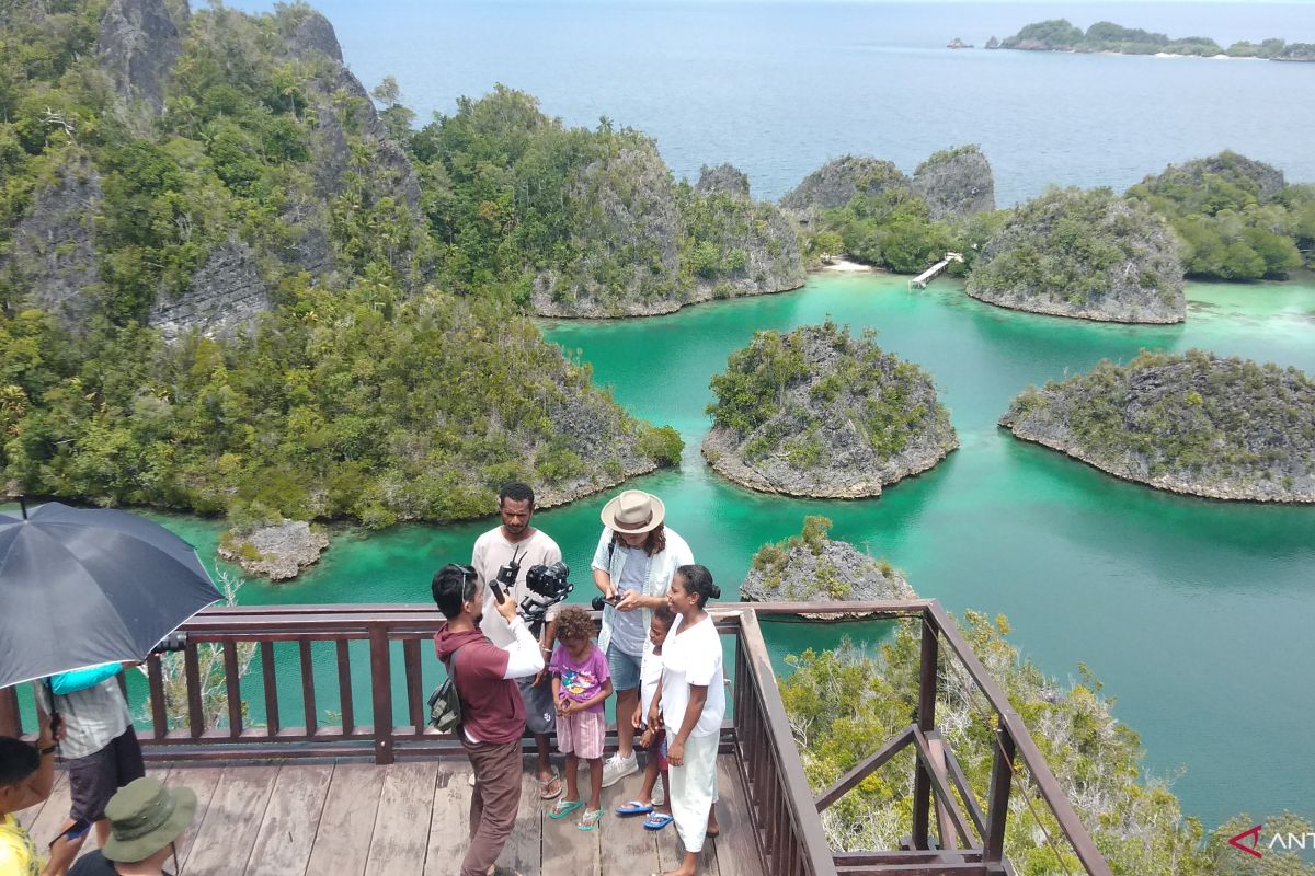 WNA Jerman di Raja Ampat diimbau untuk kembali ke negaranya