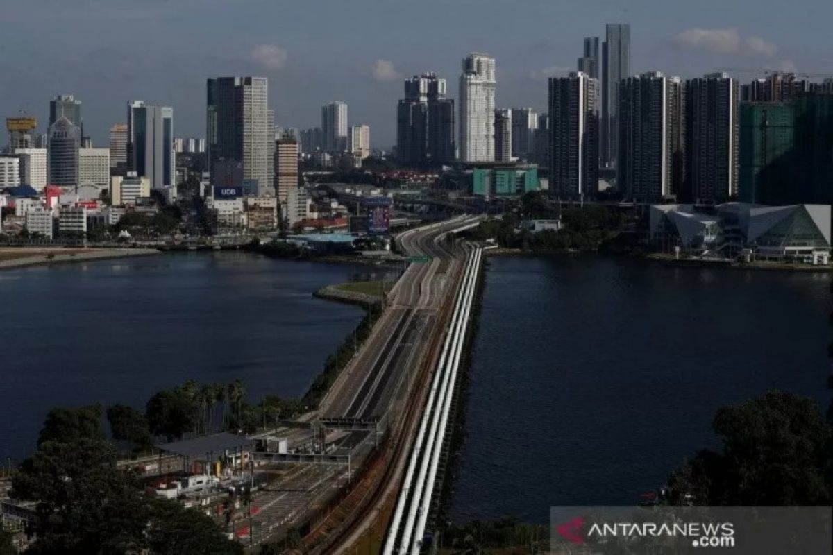 Singapura ancam penjarakan orang yang langgar jarak fisik