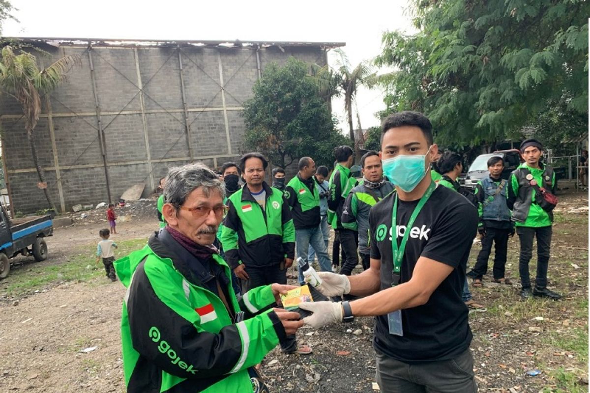 Ratusan karyawan Gojek  yang kena PHK  dapat pesangon