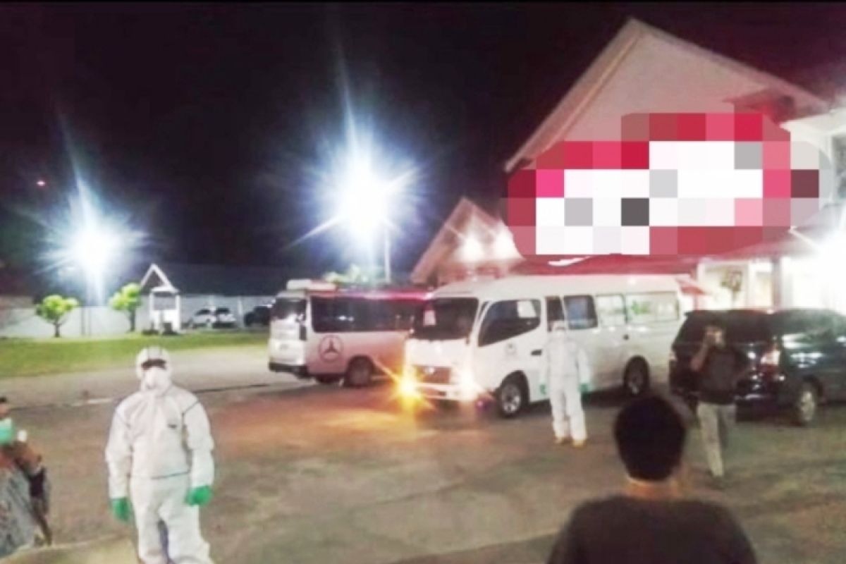 Demam tinggi, tiga karyawan Indomaret dievakuasi ke RS Banda Aceh