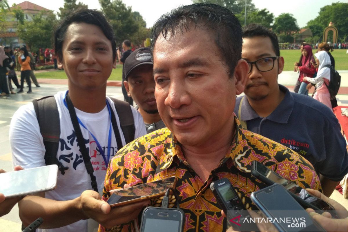 Imam Suroso,  anggota DPR RI, langsung dimakamkan di Pati