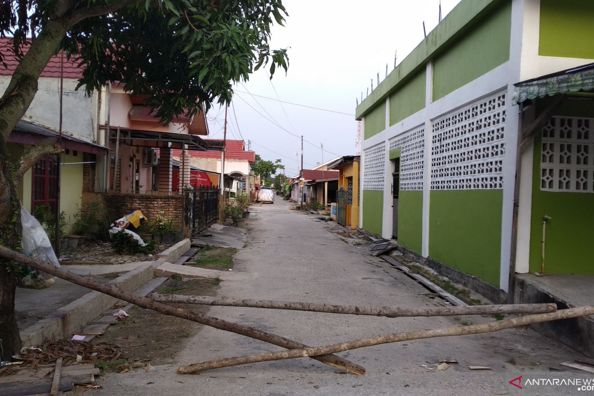 Warga Mutiara Permai Panam Pekanbaru lakukan Local Lockdown, begini penjelasannya