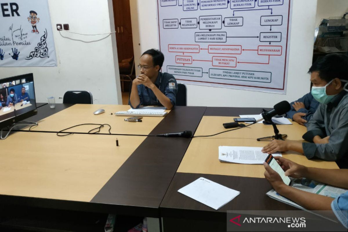 Bawaslu Surakarta berhentikan sementara panwaslu kecamatan dan kelurahan