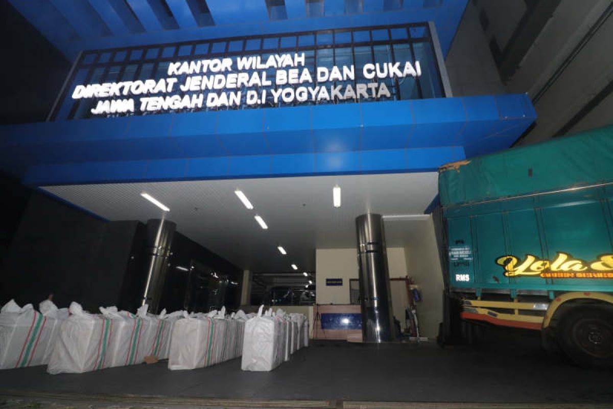 Bea Cukai Jateng-DIY tetap siaga selama darurat COVID-19