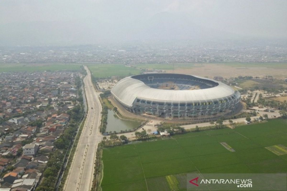 Tes cepat COVID-19 di Stadion GBLA batal karena penolakan dari warga