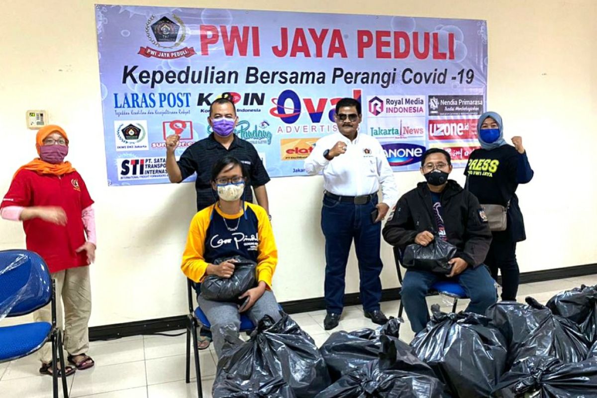 Keperdulian PWI Jaya bagi  pekerja harian