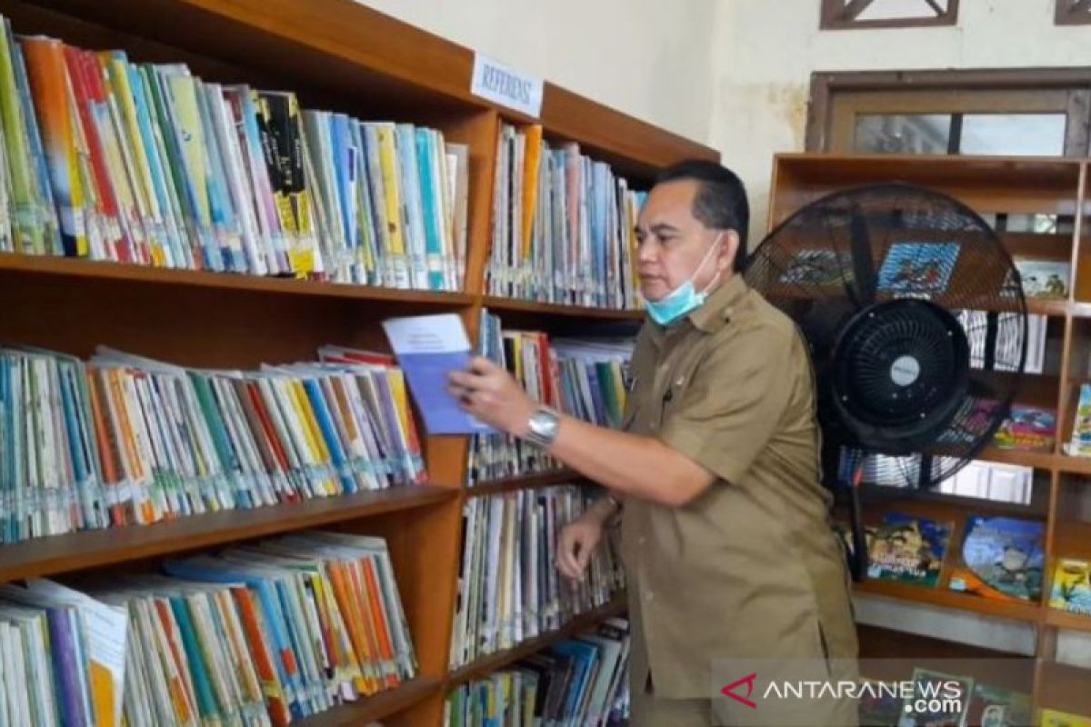 Ribuan buku siap temani masyarakat Gumas selama #dirumahaja