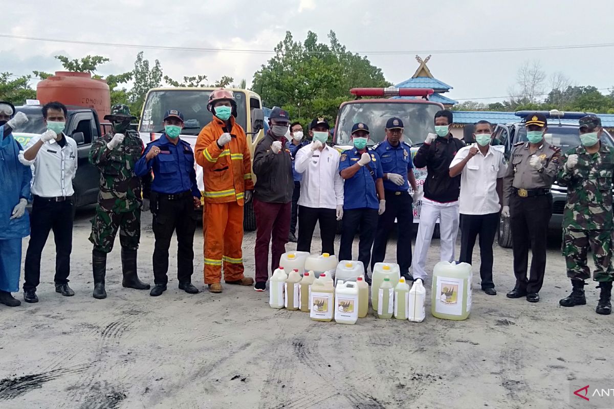 Cegah penyebaran COVID-19, IKMR Bukit Batu semprotkan 15 ton cairan disinfektan