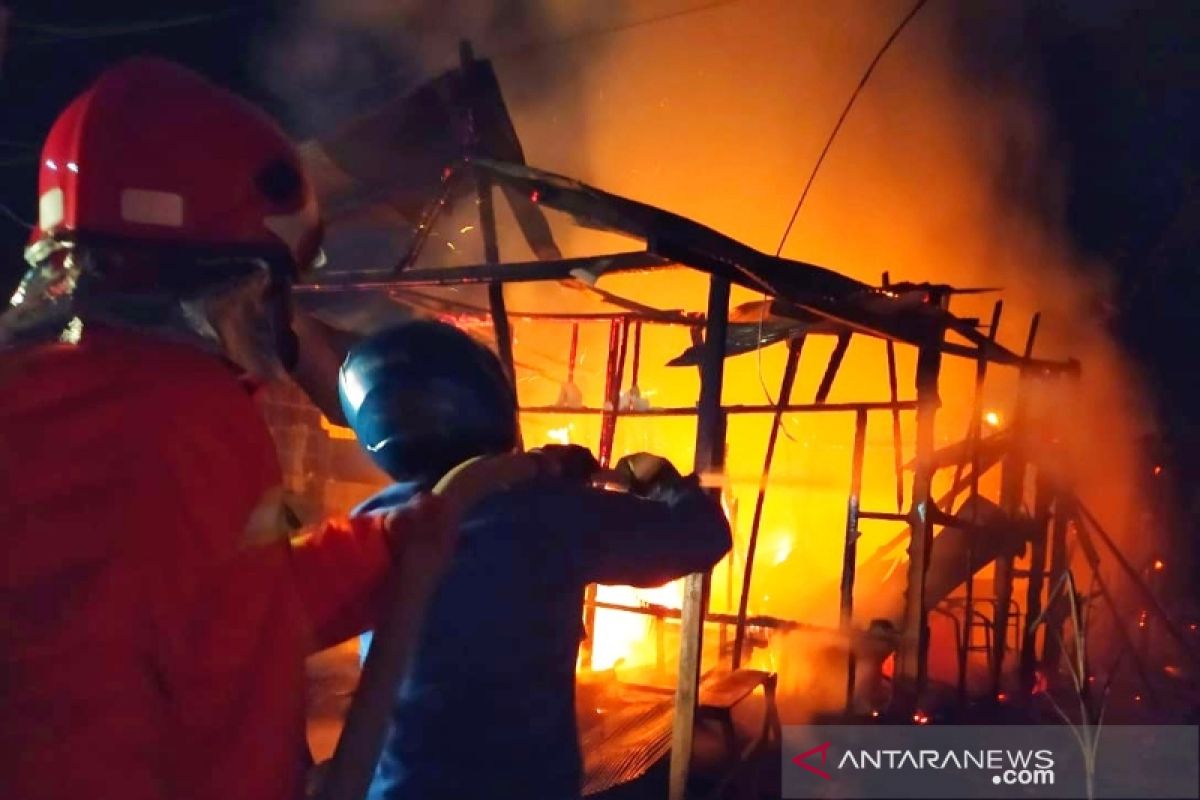 Kebakaran hanguskan salon rias pengantin di Sampit