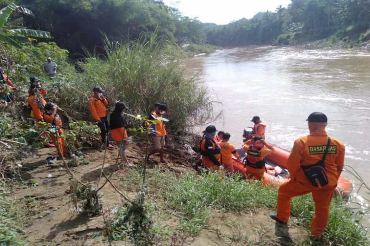 Tim SAR temukan balita di Sungai Bogowonto