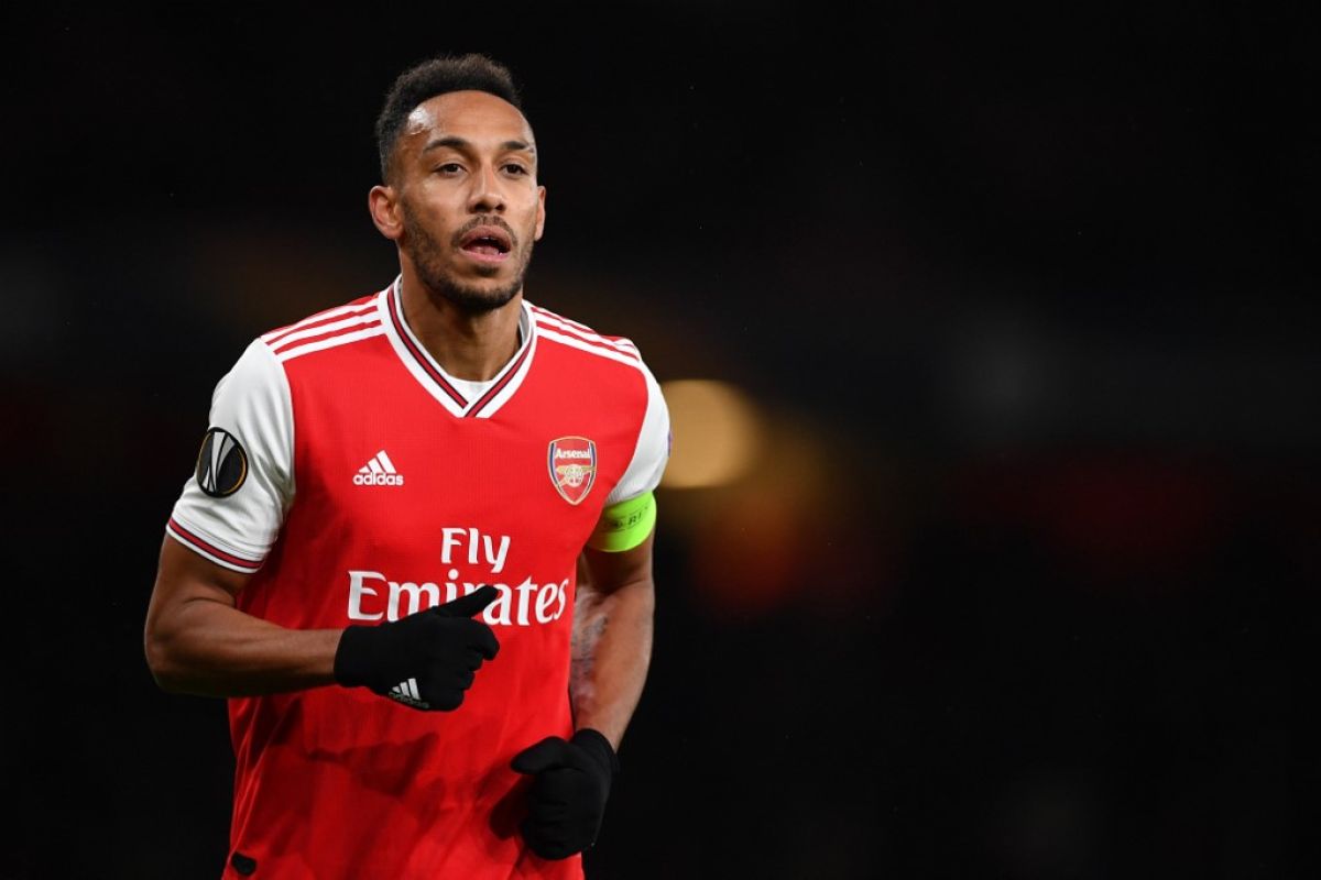 Striker Arsenal Aubameyang akui kariernya di persimpangan jalan