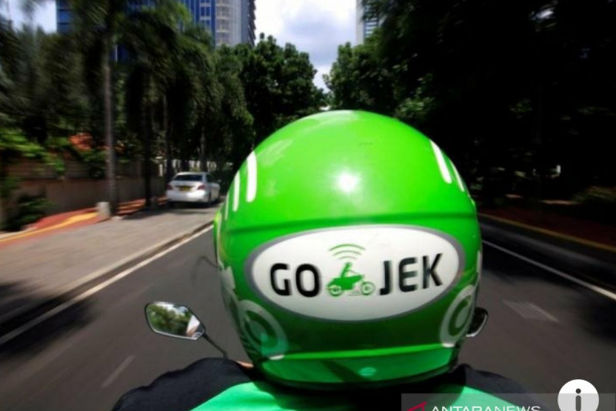 Ratusan ribu pengemudi Gojek dapat sembako