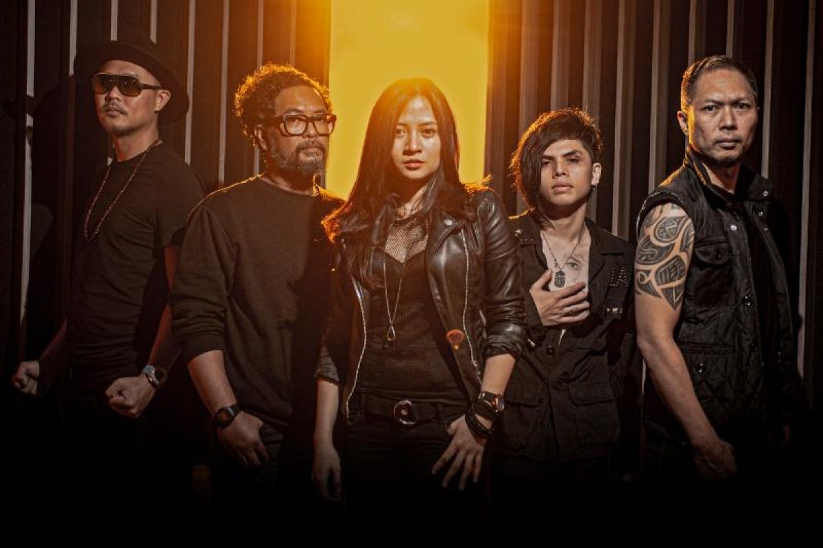 Band Cokelat persembahkan "Bagimu Negeri" untuk tim medis