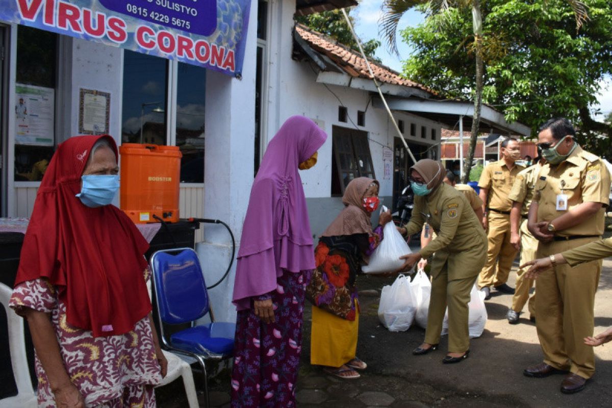 Peduli sesama, Pemkab Pekalongan gelar aksi ASN Berbagi