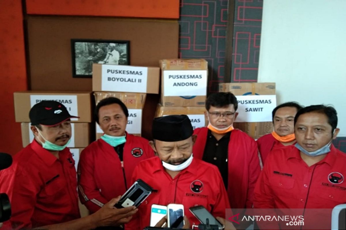 PDIP Boyolali bagikan 50.000 masker ke puskesmas dan RS