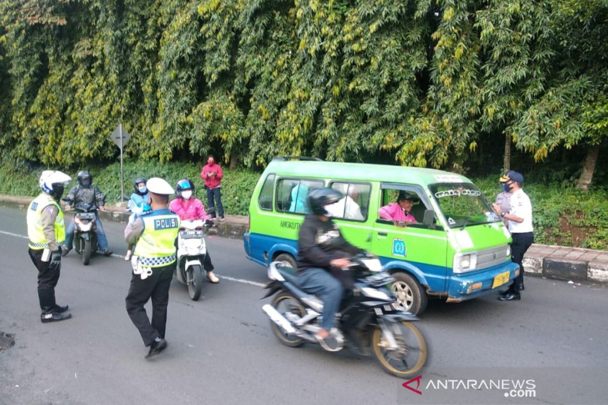 Masih banyak pengendara tak patuhi PSBB di Kota Bogor