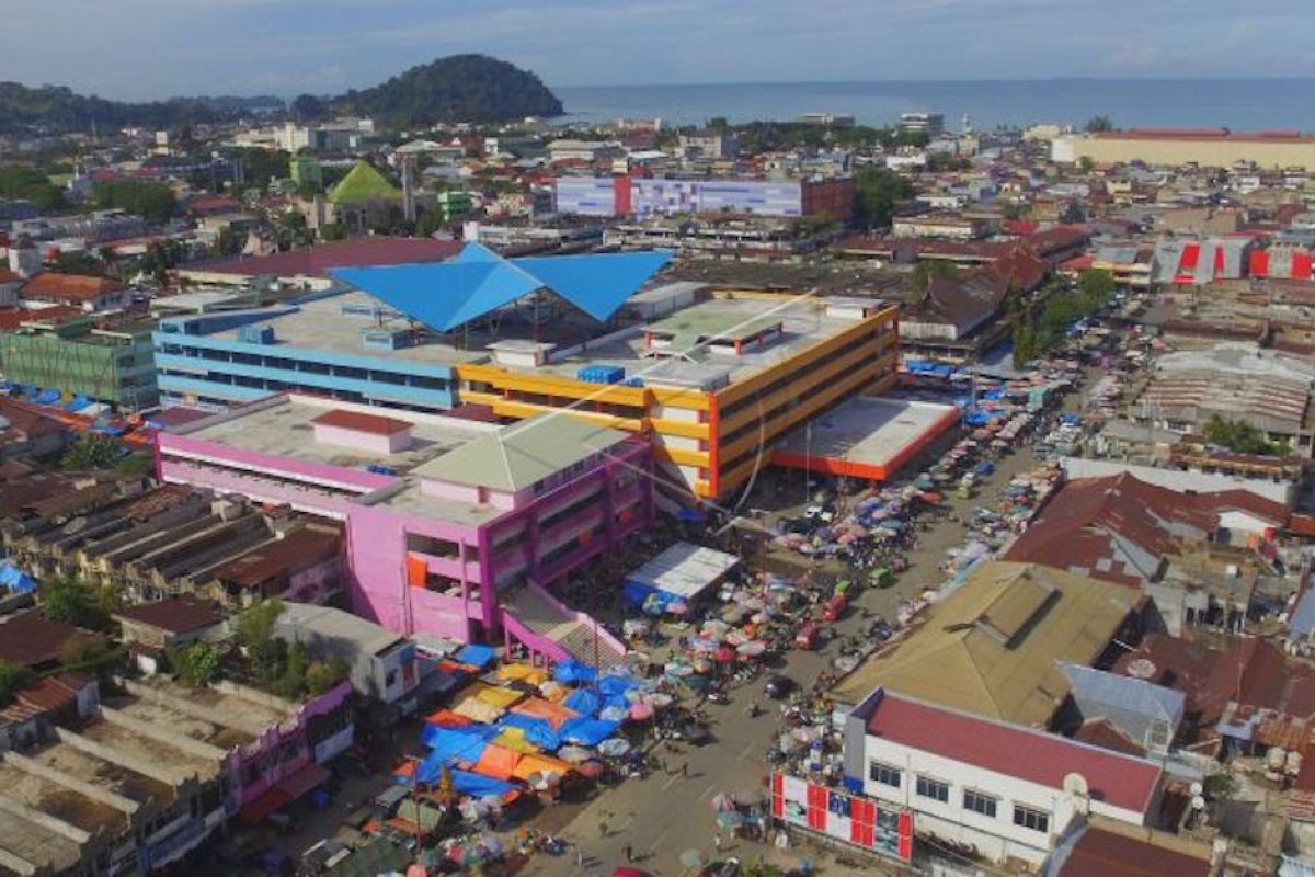 Pasar Raya menjadi lokasi penularan COVID-19 terbanyak di Padang, ini pola penyebarannya