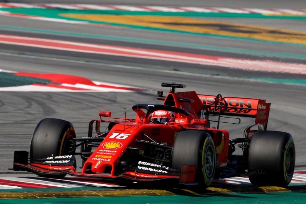 Charles juarai balap virtual F1 China