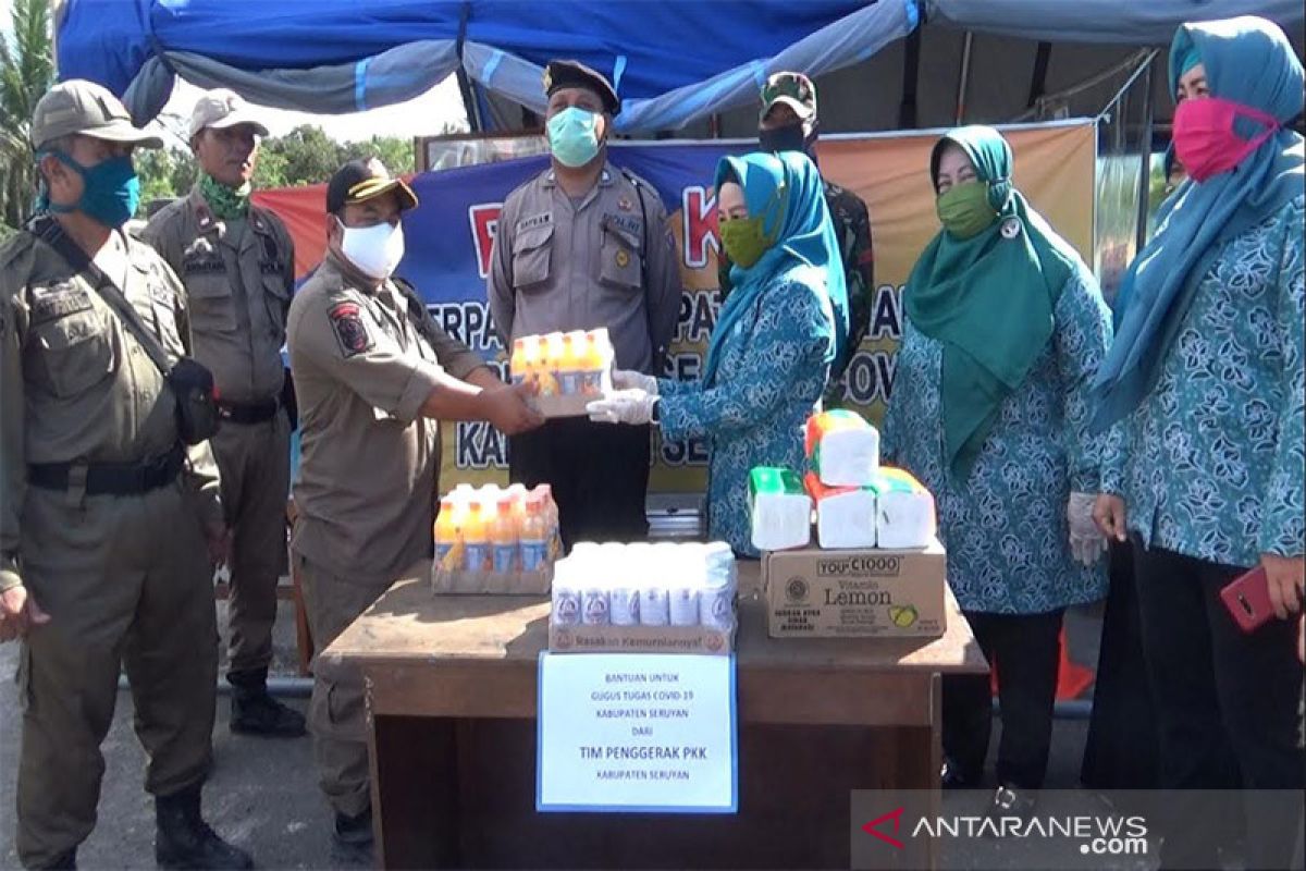 TP-PKK Seruyan berikan nutrisi imunitas tubuh ke petugas posko COVID-19