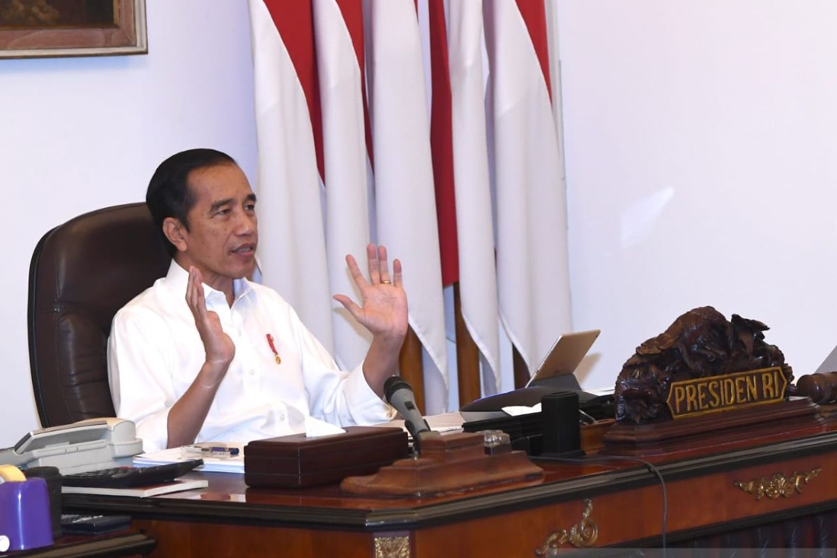 President Jokowi bans "mudik" for citizens to contain COVID-19 spread