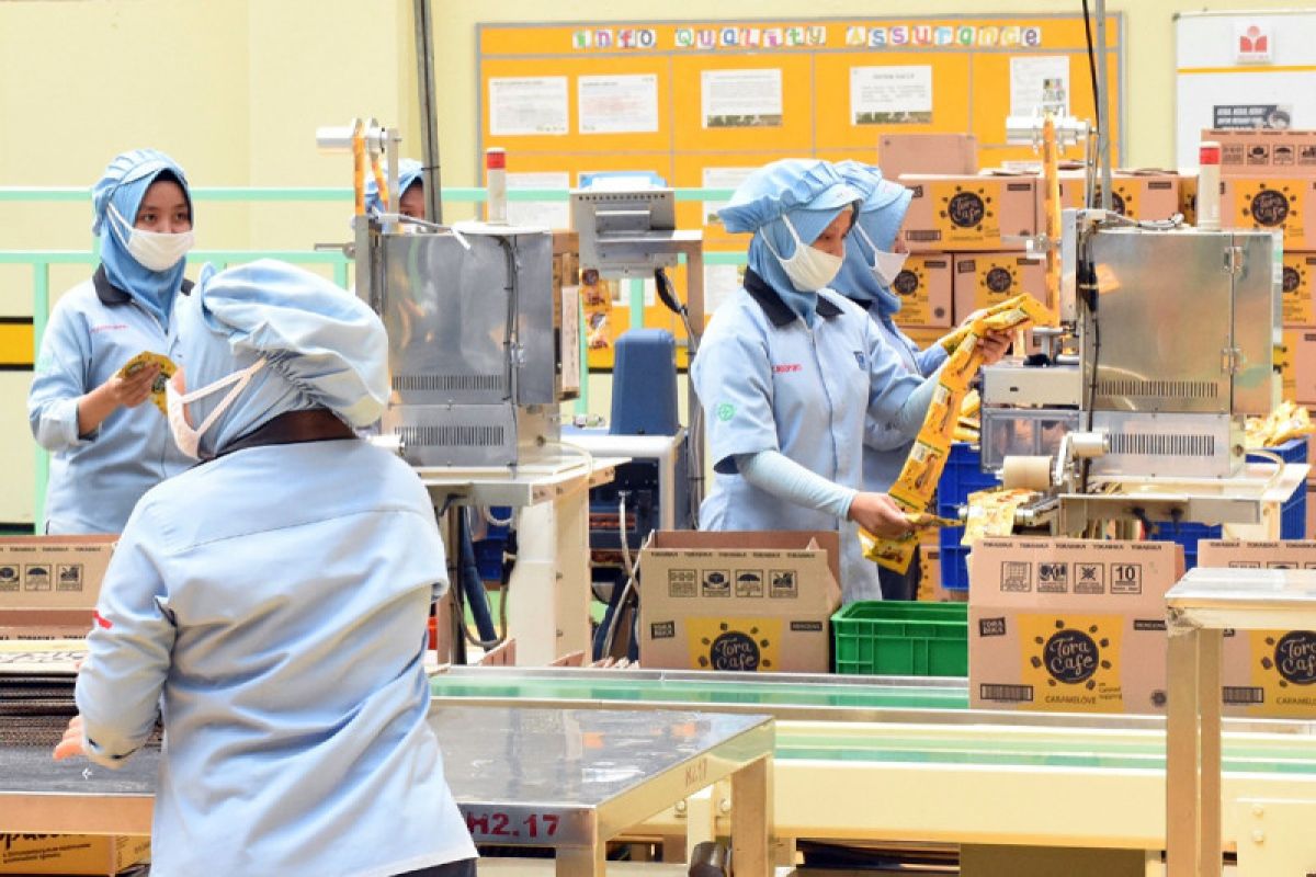 Ekspor naik 10 persen, industri manufaktur menggeliat