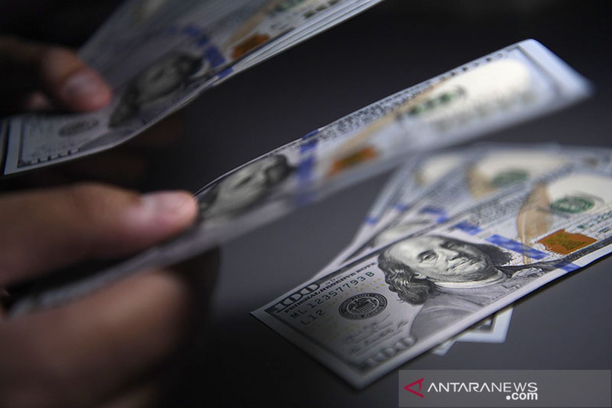 Dolar melemah akibat kekhawatiran ekonomi AS akibat bangkitnya Corona