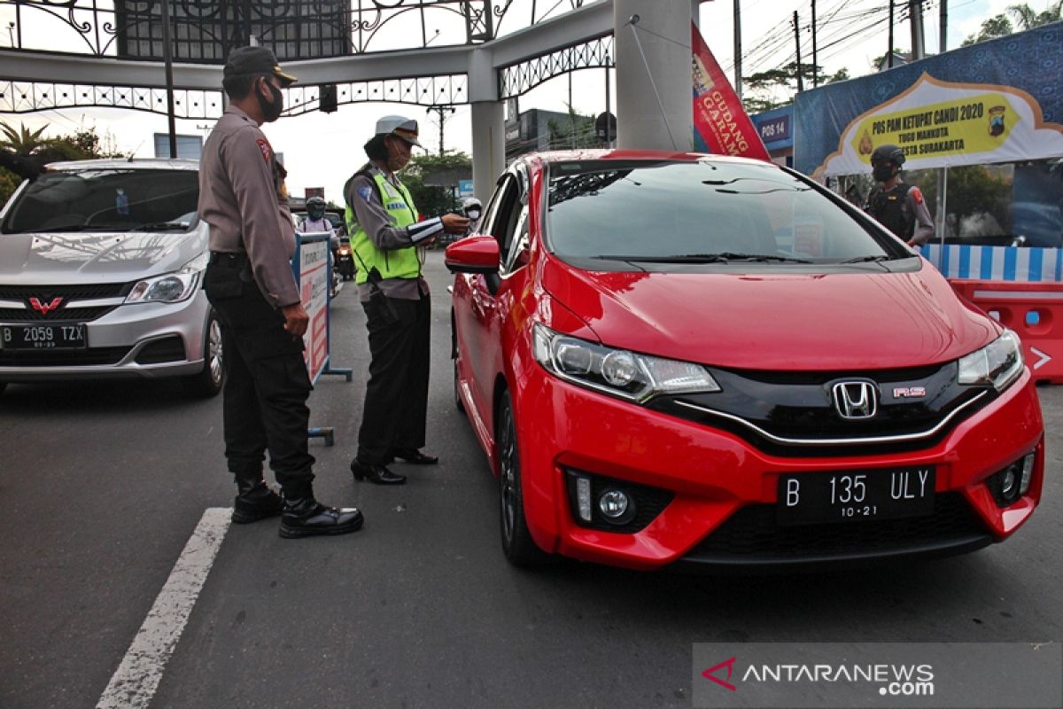 Polresta-Dinhub Surakarta perketat arus kendaraan dari luar kota